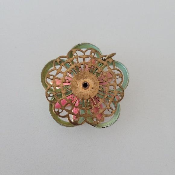 Metal Flower Pendant - Picture 5 of 5